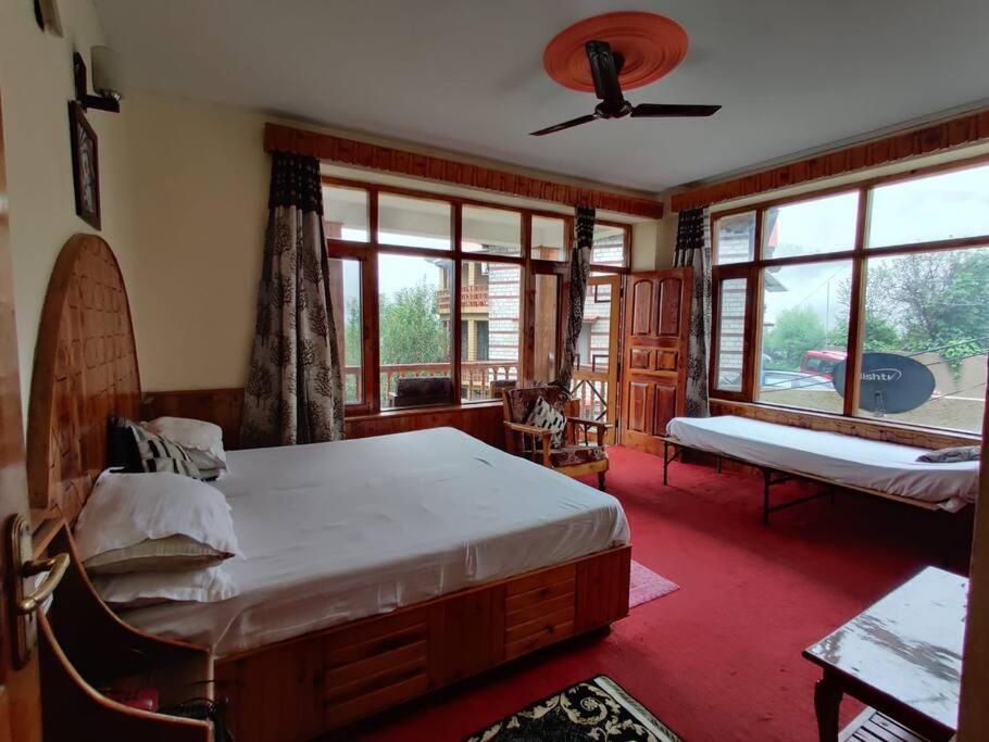 Aroma Taru Villa / Cottage ,Manali Zewnętrze zdjęcie